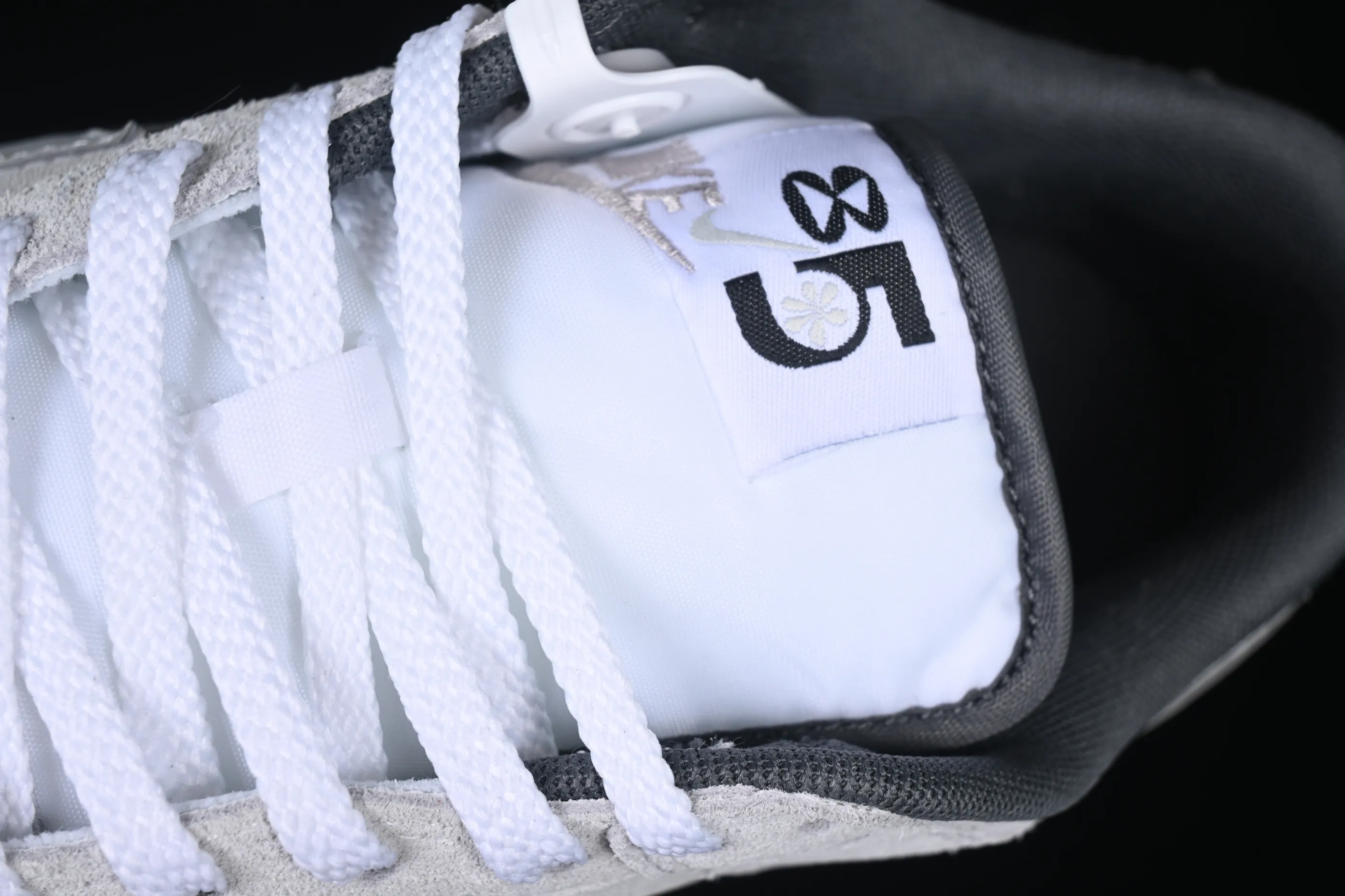 All categories Nk SB Dunk series Nk SB Dunk Low low-top sneakers Nk Dunk Low 85 double hook series white gray SB low-top sports and leisure sneakers HV1800-101